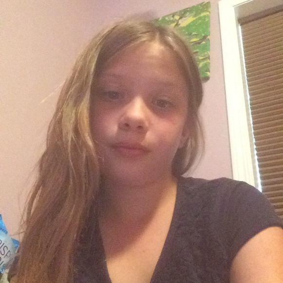 Meet your Posher, Peyton - Picture 3 of 4